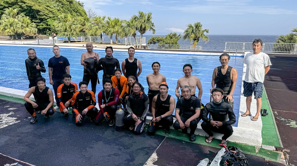 救助員向けの潜水捜索訓練を開催しました。