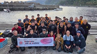 赤沢港で合同潜水捜索訓練を行いました